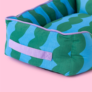 Wavy Stripe Basket Pet Bed